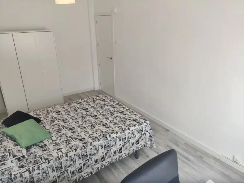 Habitación de Piso de alquiler en Zaragoza con Calefacción, Parquet y Amueblado