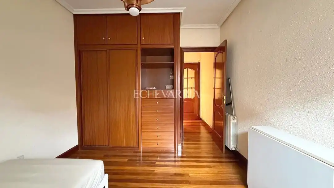 Habitación de Piso en venta en Getxo  con Calefacción y Terraza