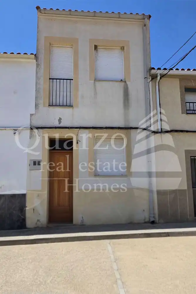 Exterior view of Houses for sale in Hinojal  with Heating and Furnished