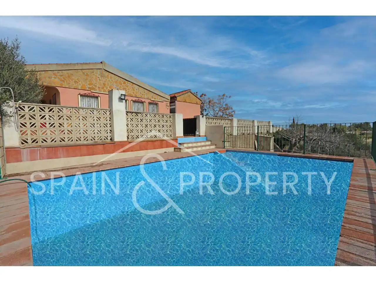 Swimming pool of Houses for sale in Torrent  with Air Conditioner, Heating and Private garden