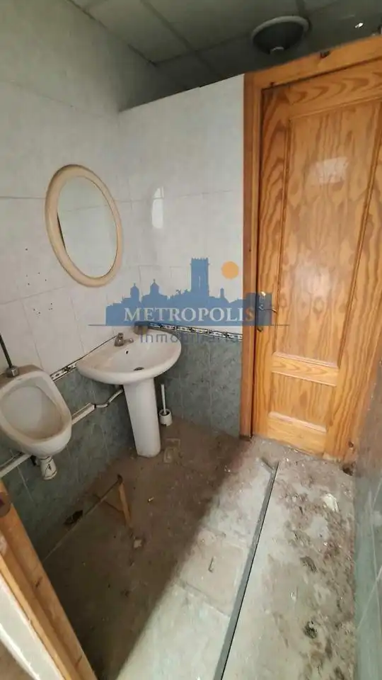 Badezimmer von Fabrikhallen zur Miete in Burriana / Borriana