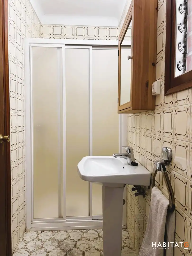 Baño de Piso en venta en Bellpuig con Calefacción y Terraza