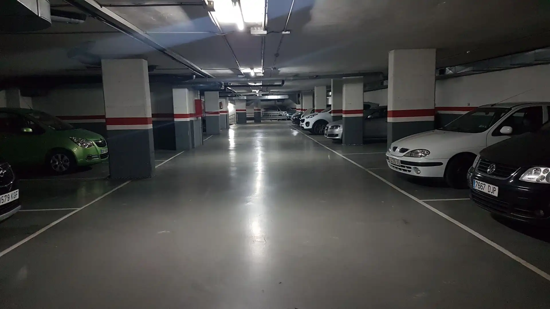 Garaje de alquiler en Rambla del Poblenou, 137, El Poblenou