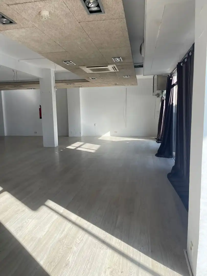 Gewerbefläche zur Miete in Castell - Poble Vell, imagen 2