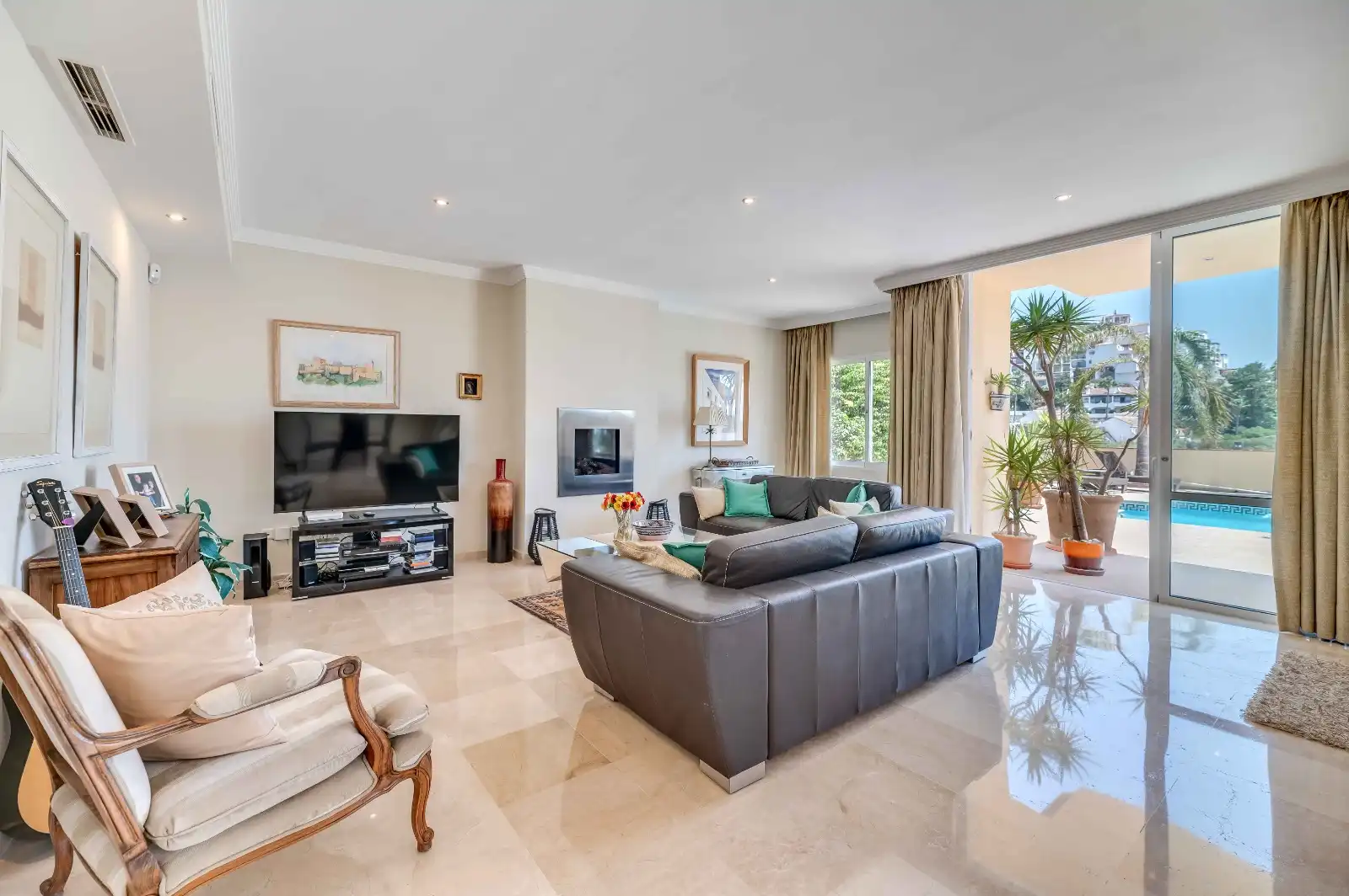Villa con balcone in vendita a Calle Córdoba, imagen 2
