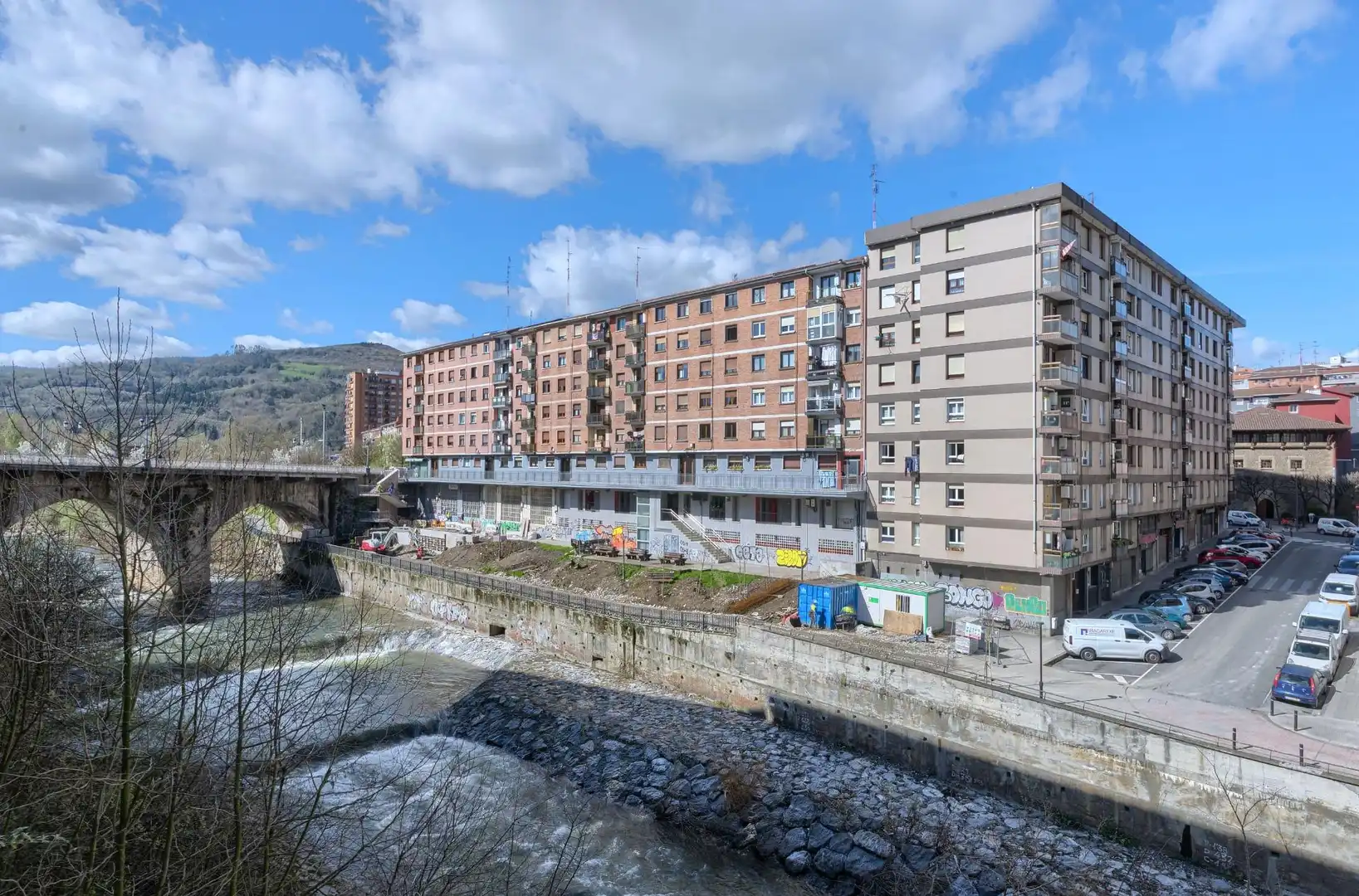 Exterior view of Flat for sale in Basauri   with Heating and Balcony