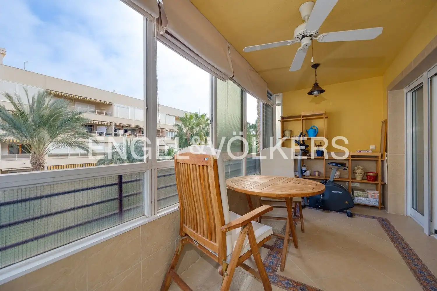 Balcony of Flat for sale in Torrevieja  with Air Conditioner, Heating and Private garden