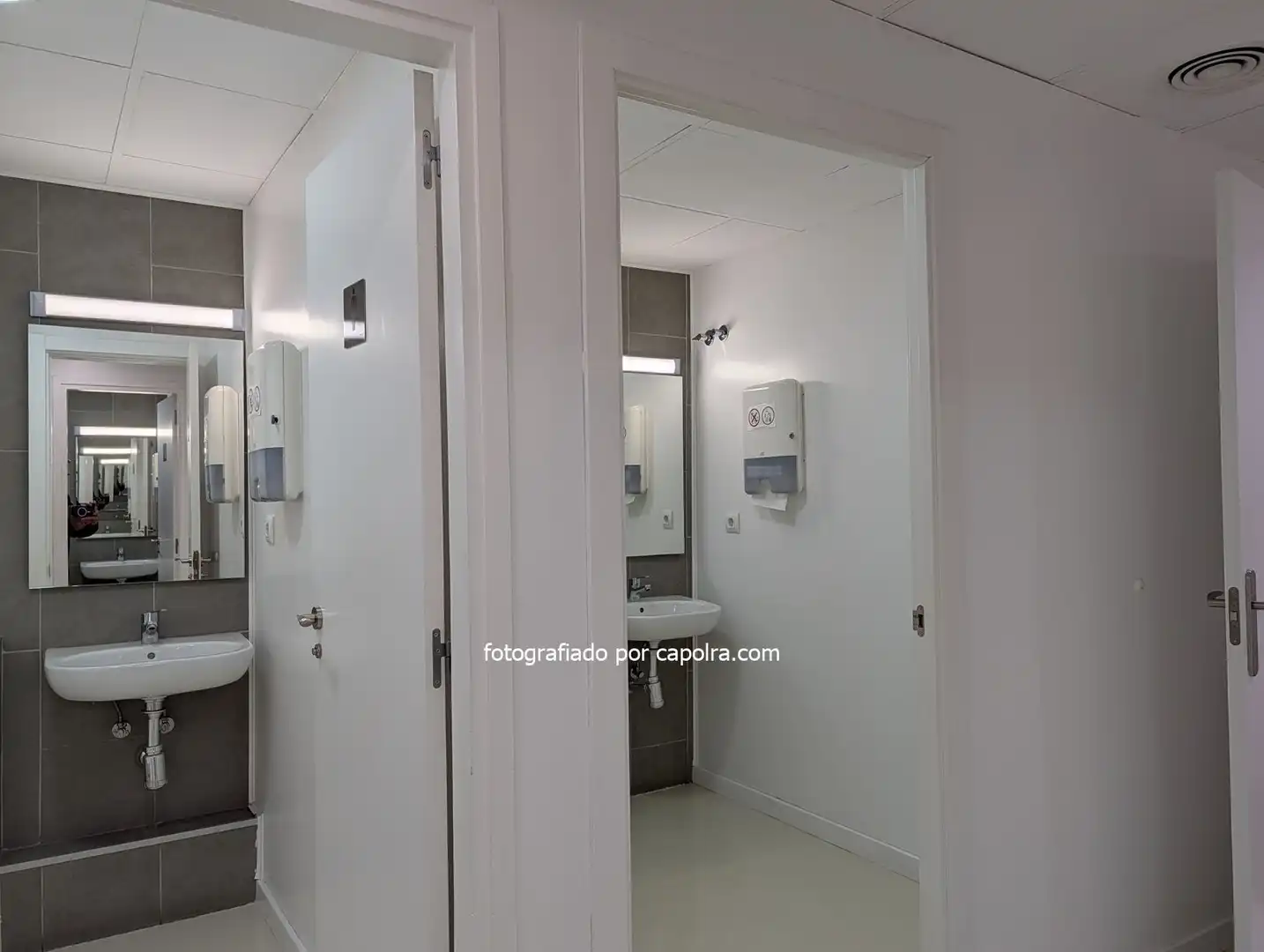 Baño de Oficina de alquiler en Barcelona con Aire acondicionado y Calefacción