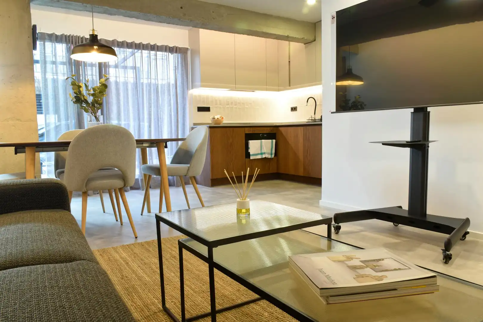 Wohnzimmer von Wohnung zur Miete in Madrid mit Klimaanlage, Heizung und Möbliert