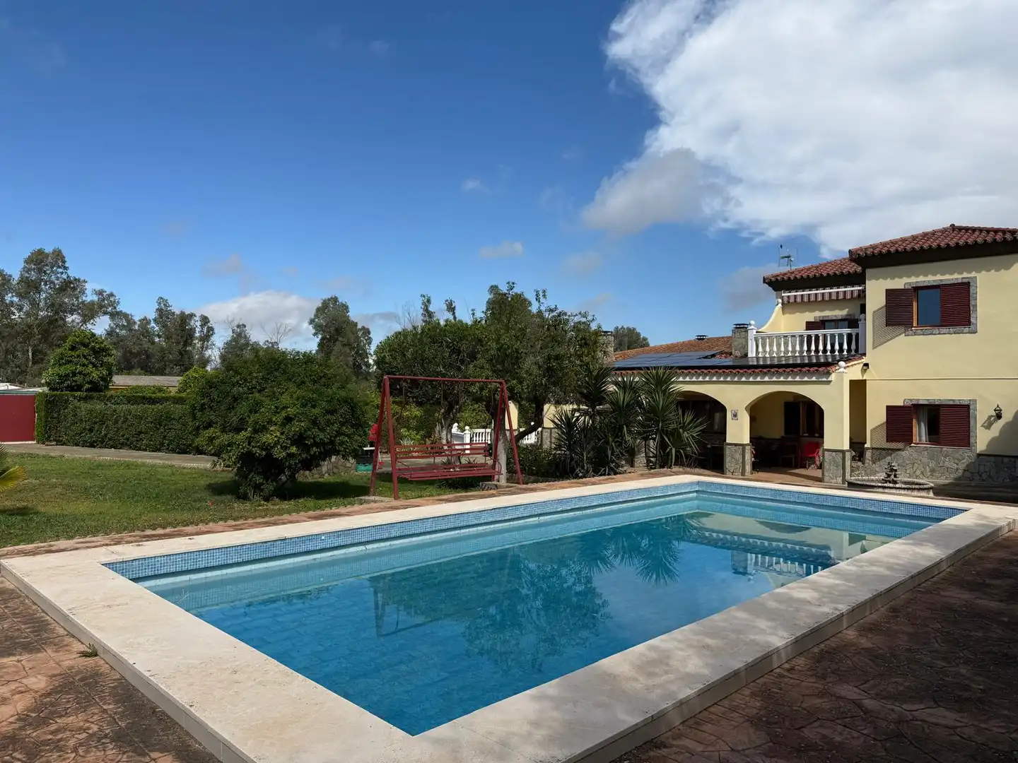 Piscina de Casa o chalet en venta en Alcalá de Guadaira con Aire acondicionado, Calefacción y Jardín privado