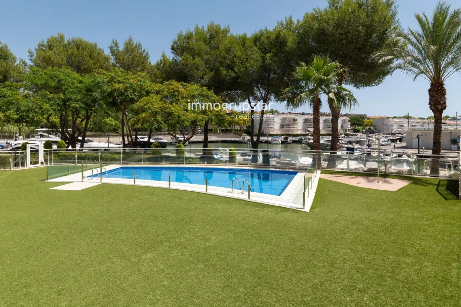 Swimming pool of Apartments for sale in Castell d'Aro, Platja d'Aro i s'Agaró  with Air Conditioner, Heating and Terrace