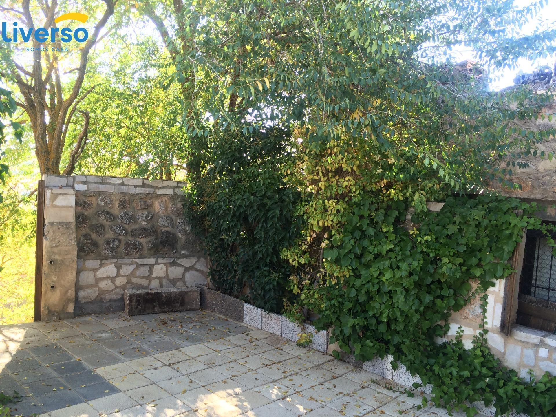 Garden of Premises for sale in Fuentespina  with Furnished