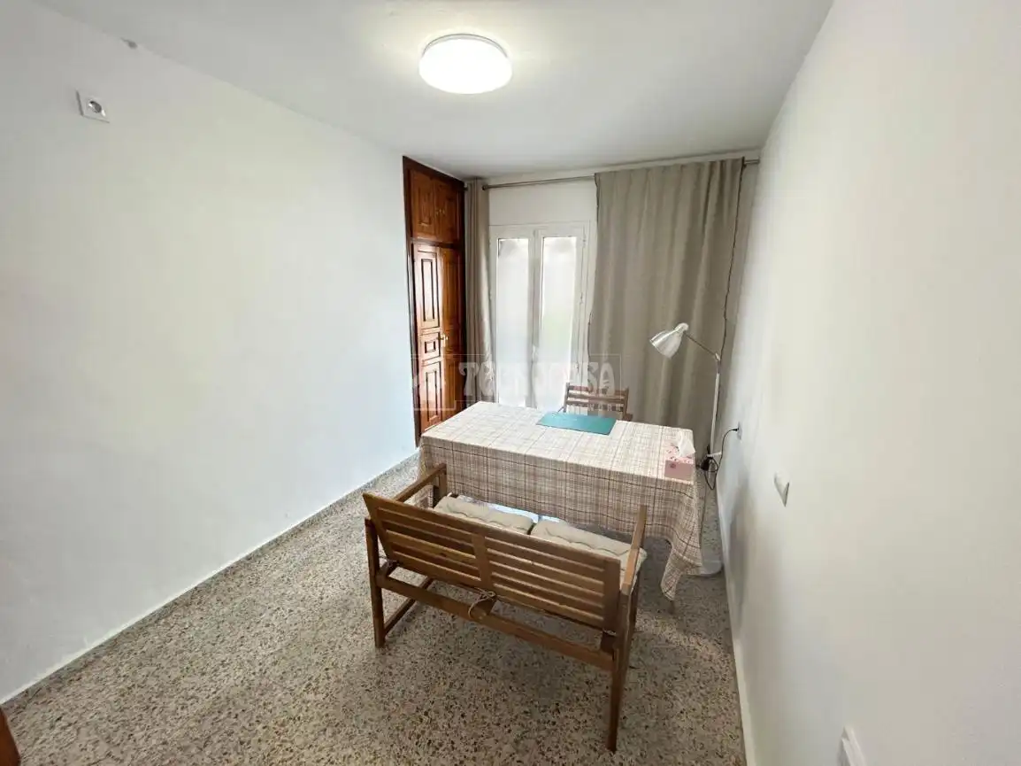 Schlafzimmer von Einfamilien-Reihenhaus zum Verkauf in Fuengirola mit Klimaanlage, Terrasse und Abstellraum