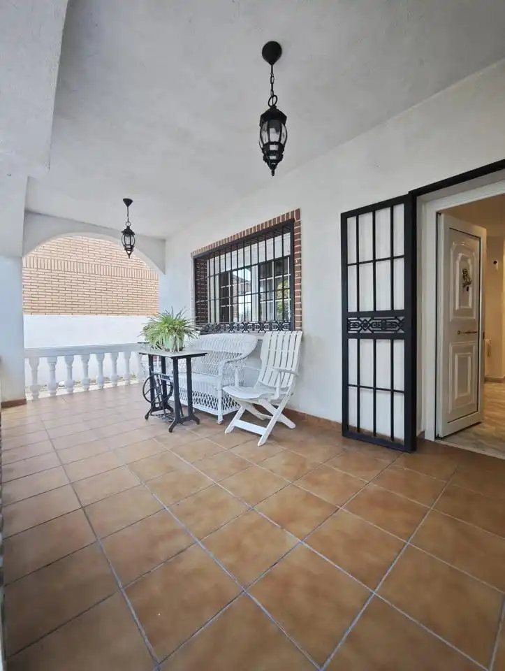 Terraza de Casa adosada en venta en El Álamo con Aire acondicionado, Calefacción y Jardín privado