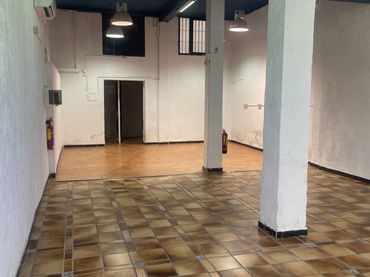 Business premises to rent in Calle Mayor 38
