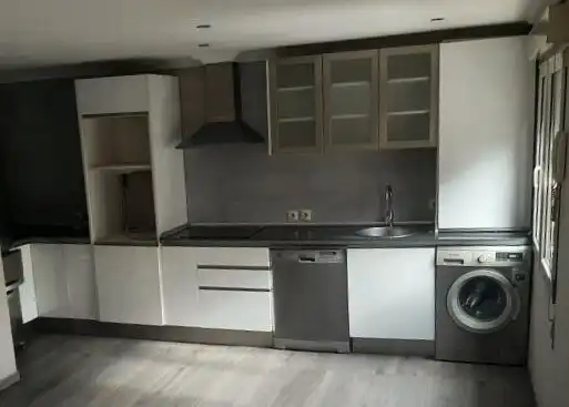 Cocina de Piso en venta en Lena con Parquet, Trastero y Lavadora