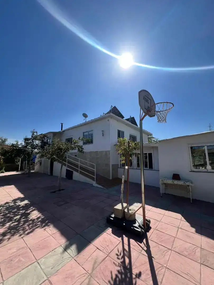 Vista exterior de Casa o xalet en venda en Albolote amb Aire condicionat, Jardí privat i Traster