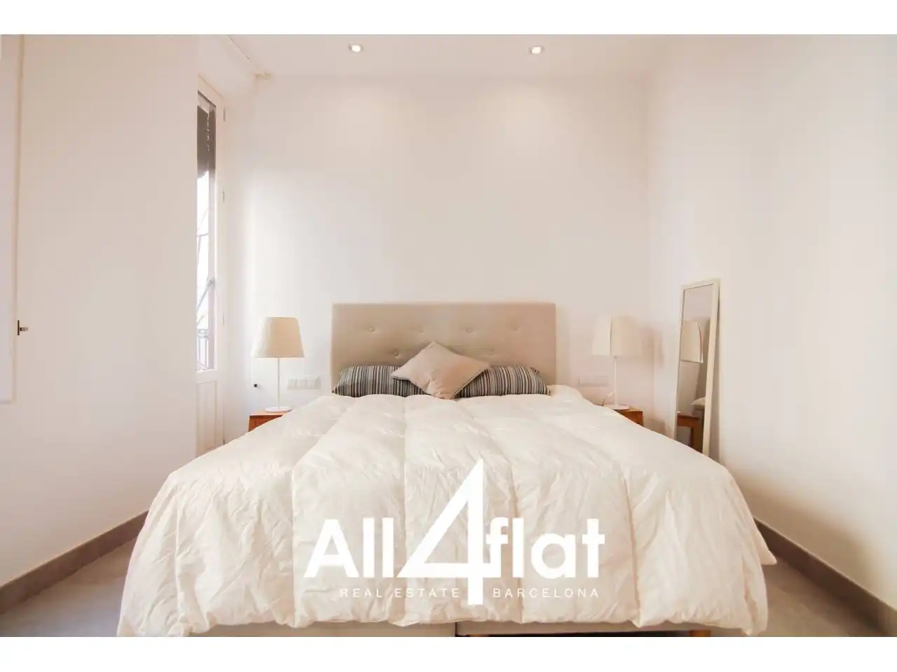 Flat with terrace for sale in Calle Nou de la Rambla, imagen 18