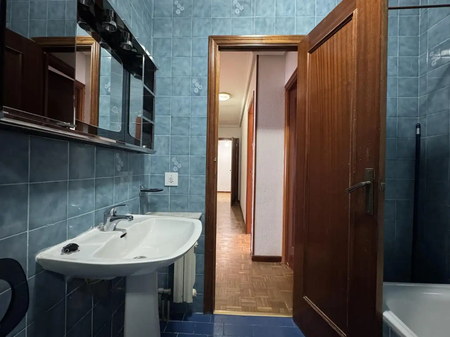 Bany de Pis en venda en Ávila amb Calefacció i Terrassa