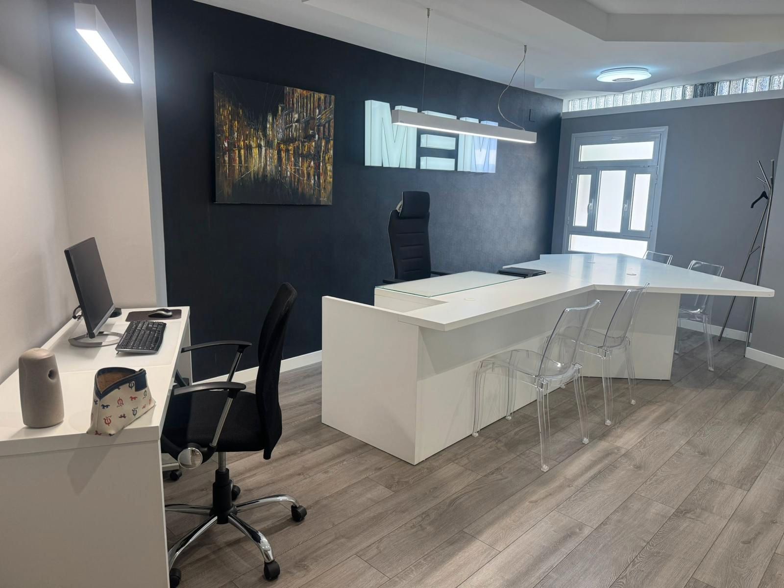 Oficina de lloguer a Hospital