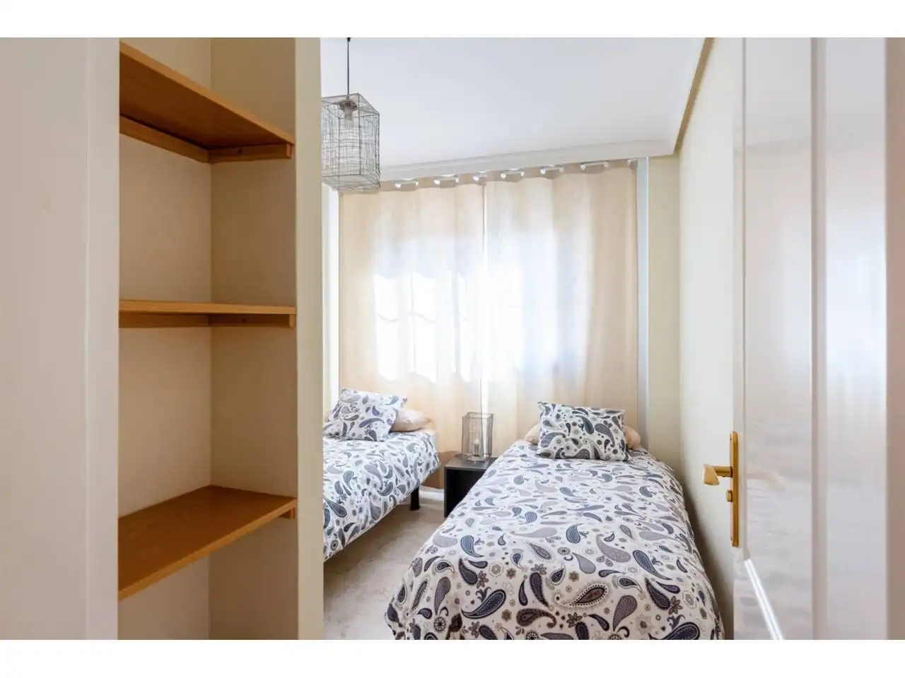 Dormitori de Apartament en venda en Almuñécar amb Terrassa, Traster i Alarma