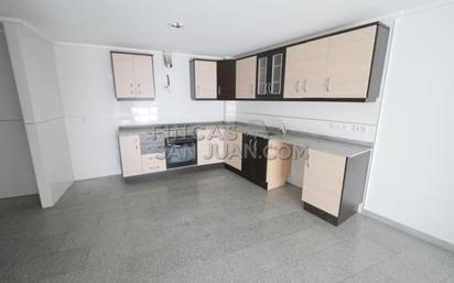 Kitchen of Flat for sale in Elda