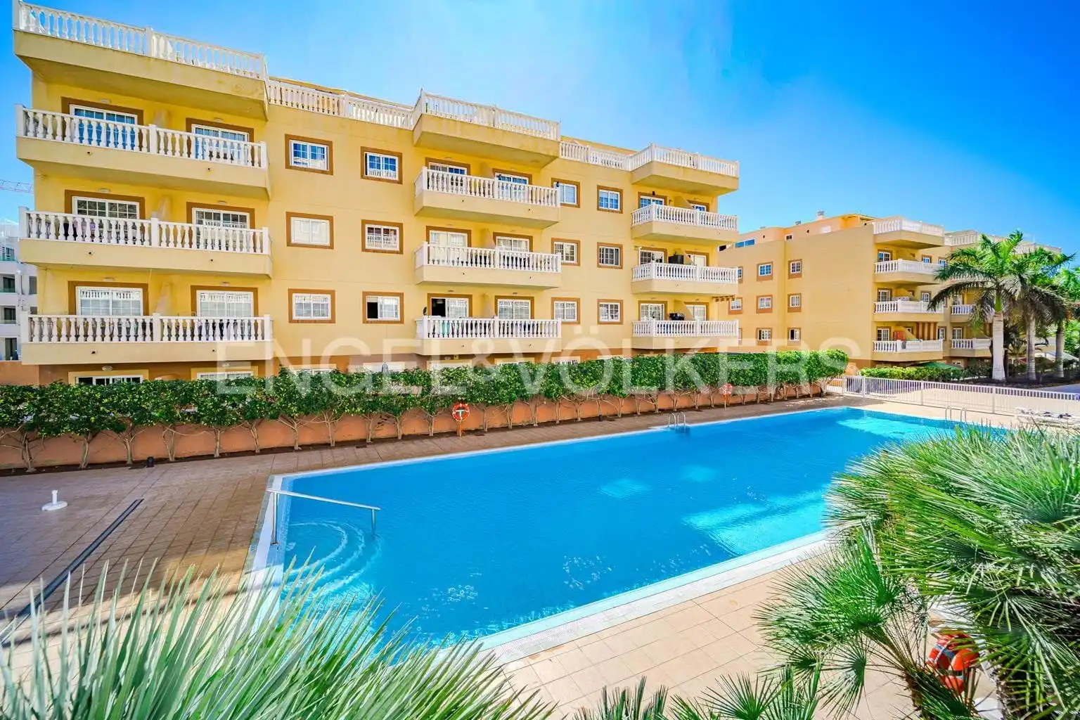 Piscina de Piso en venta en Arona con Aire acondicionado, Terraza y Piscina
