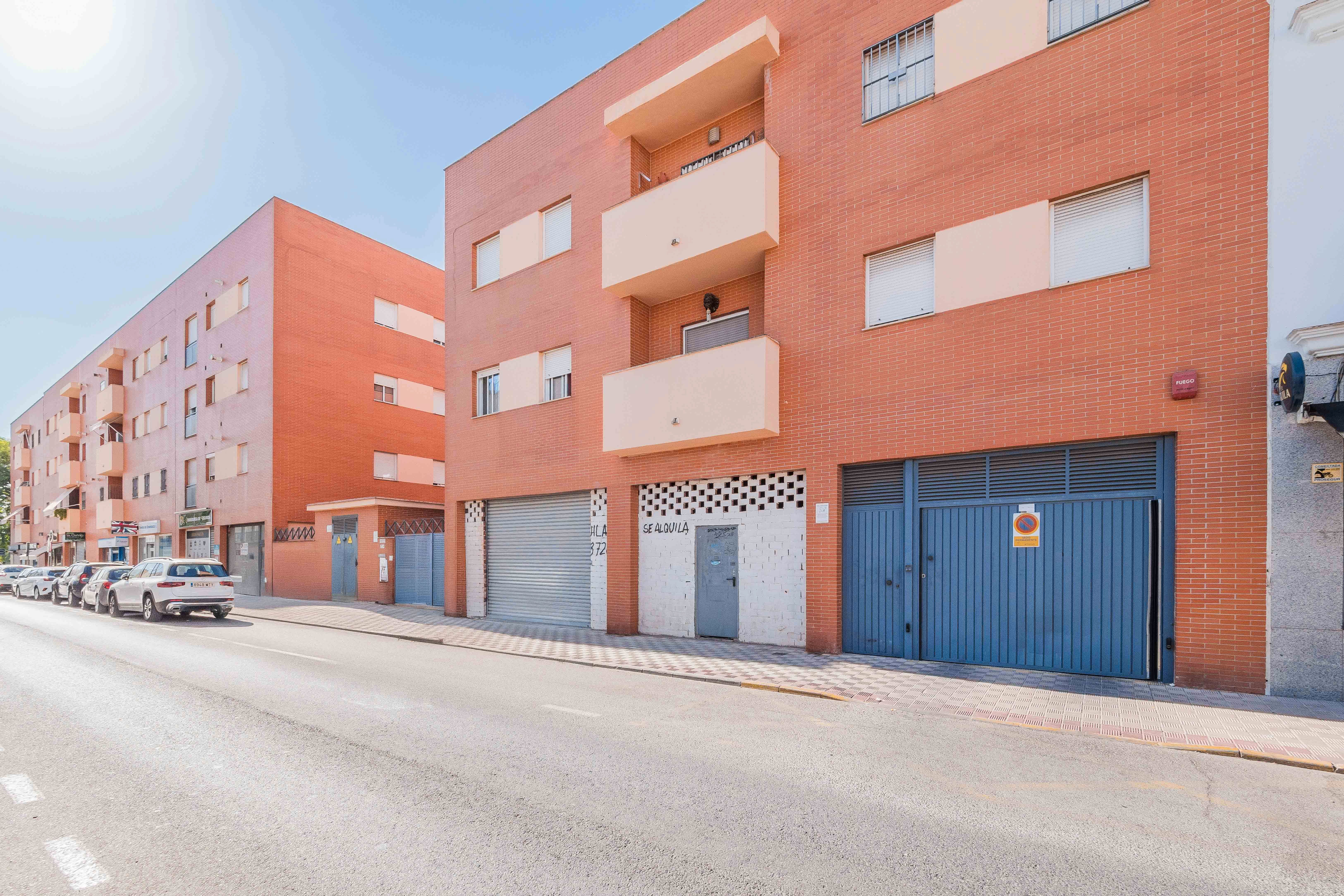 Vista exterior de Apartament en venda en Dos Hermanas