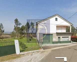 Vista exterior de Casa o xalet en venda en Tui amb Calefacció, Jardí privat i Terrassa