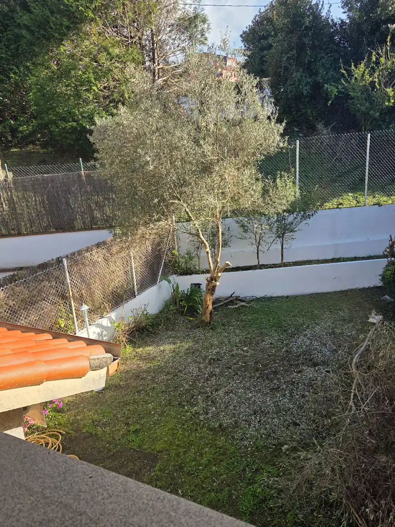 Jardí de Casa adosada en venda en Vigo  amb Calefacció, Jardí privat i Parquet