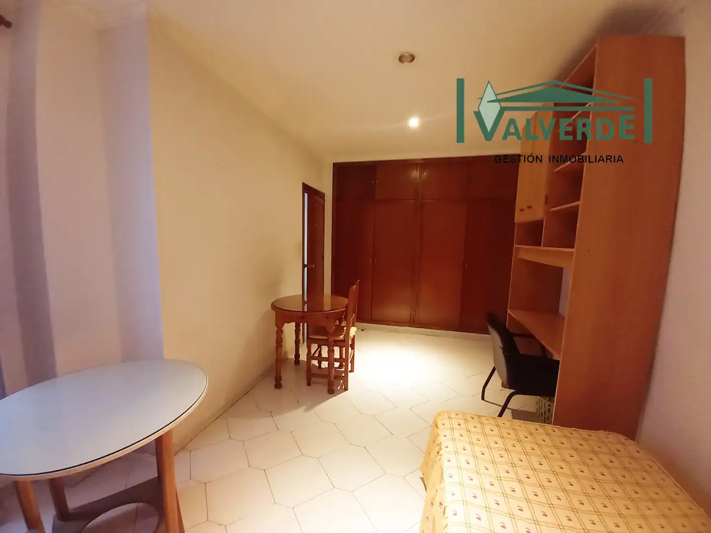 Bedroom of Flat for rent in Granada  with Furnished, Washing machine and Microwave