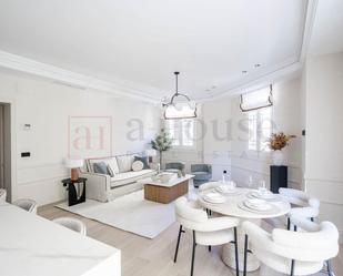 Living room of Flat for sale in  Madrid Capital  with Heating and Balcony