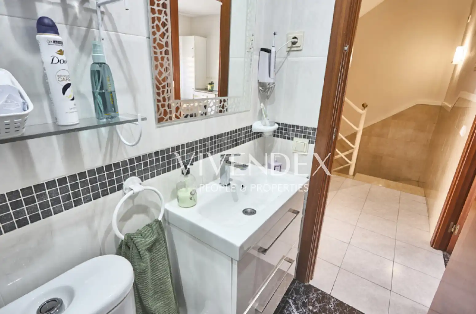 Baño de Casa adosada en venta en Viladecans con Calefacción, Jardín privado y Terraza