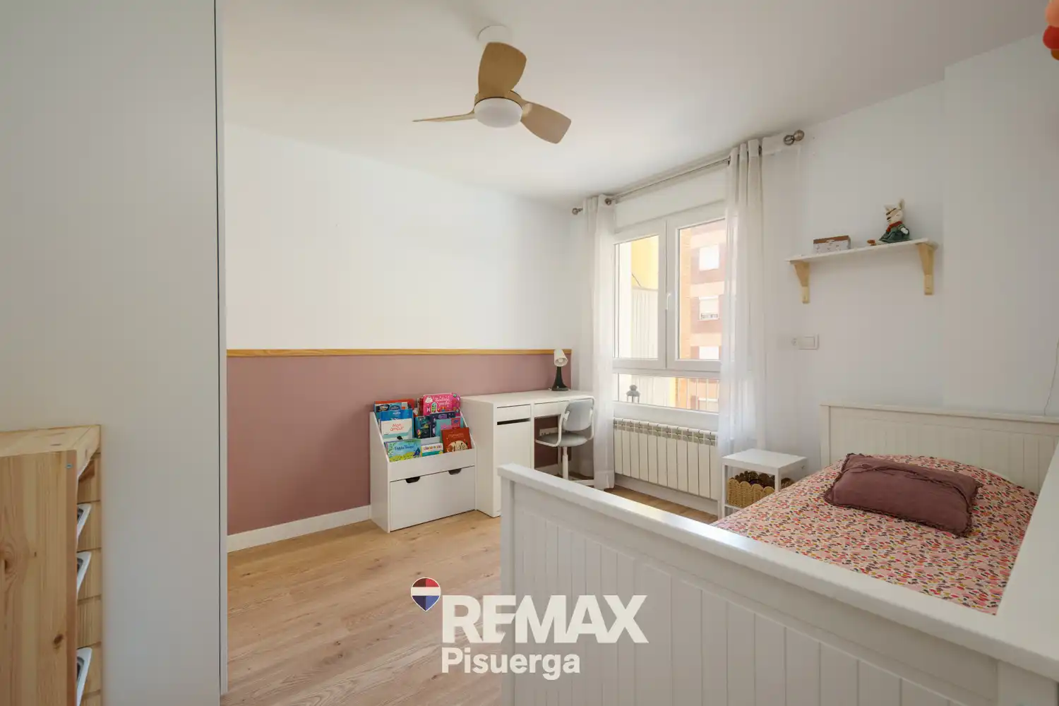 Habitación de Piso en venta en Valladolid con Calefacción, Parquet y Terraza