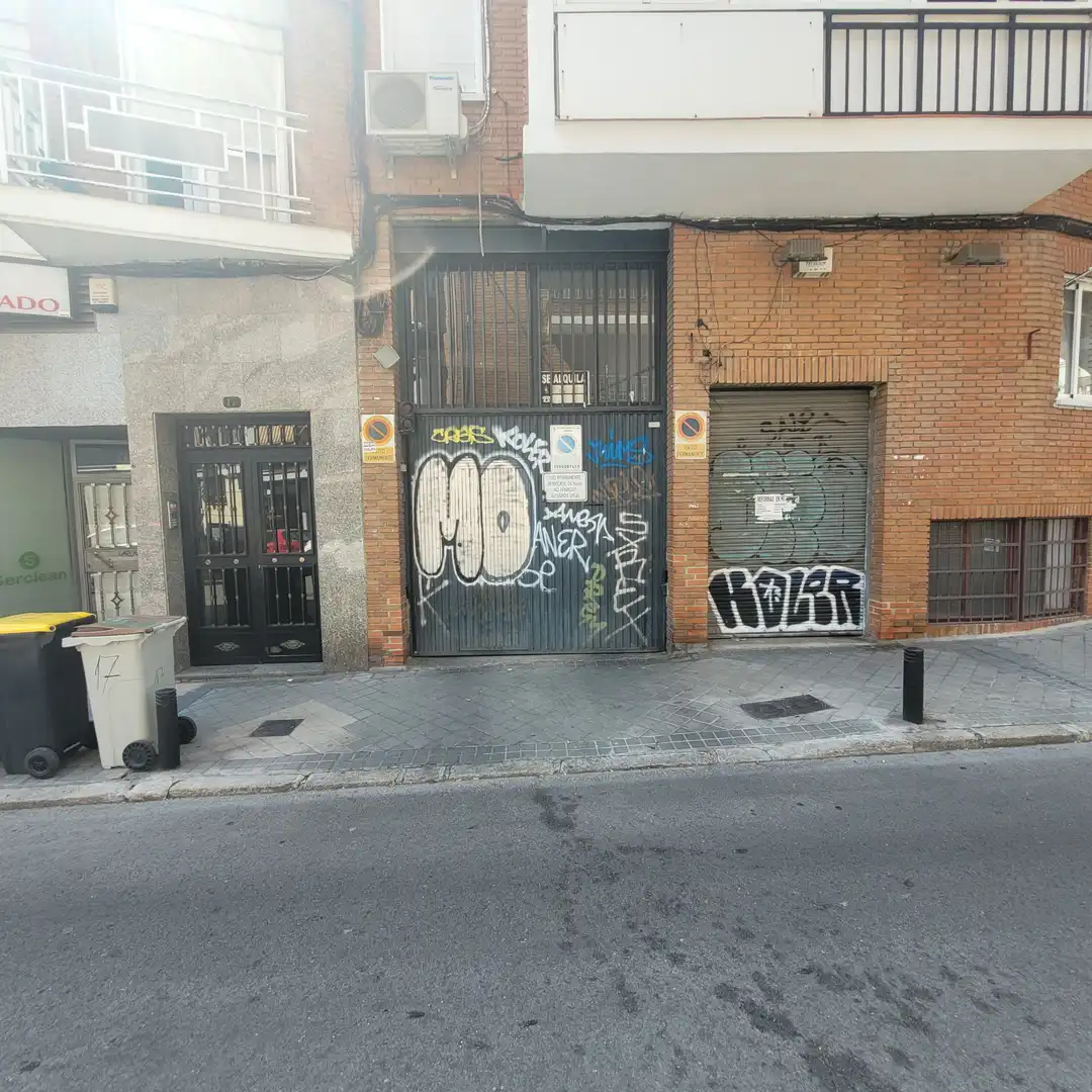 Vista exterior de Garaje en venta en Madrid