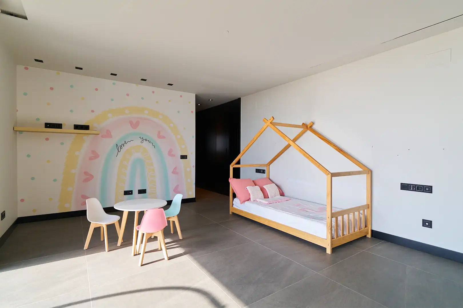 Habitación de Casa o chalet en venta en Benahavís con Aire acondicionado, Calefacción y Jardín privado