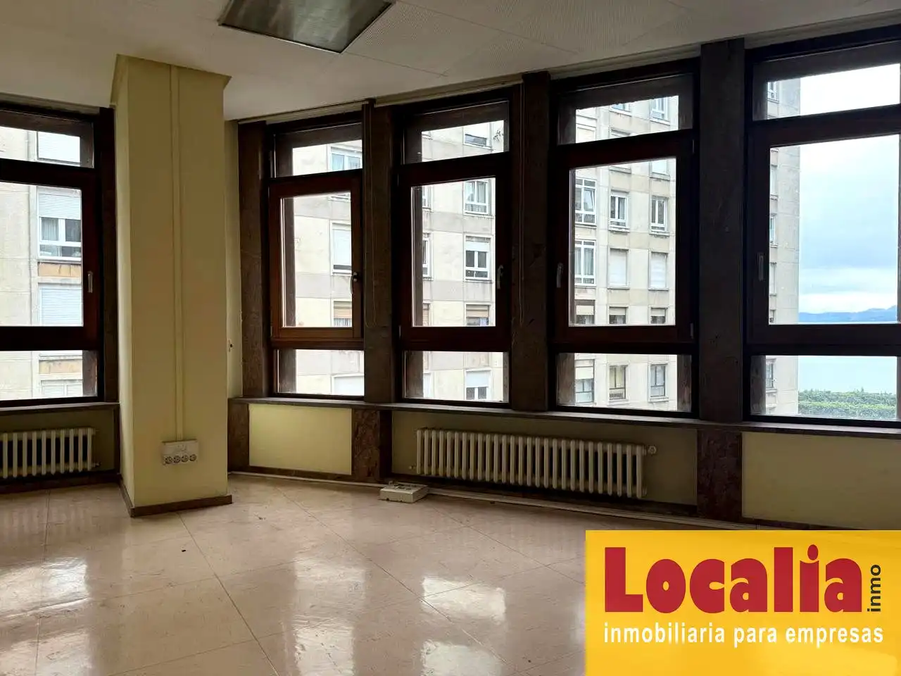 Locale commerciale in affitto a Castilla - Hermida, imagen 4