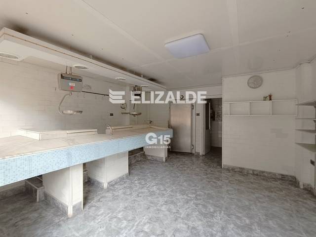 Local comercial en Alquiler en Txingurri Pasealekua en Altza