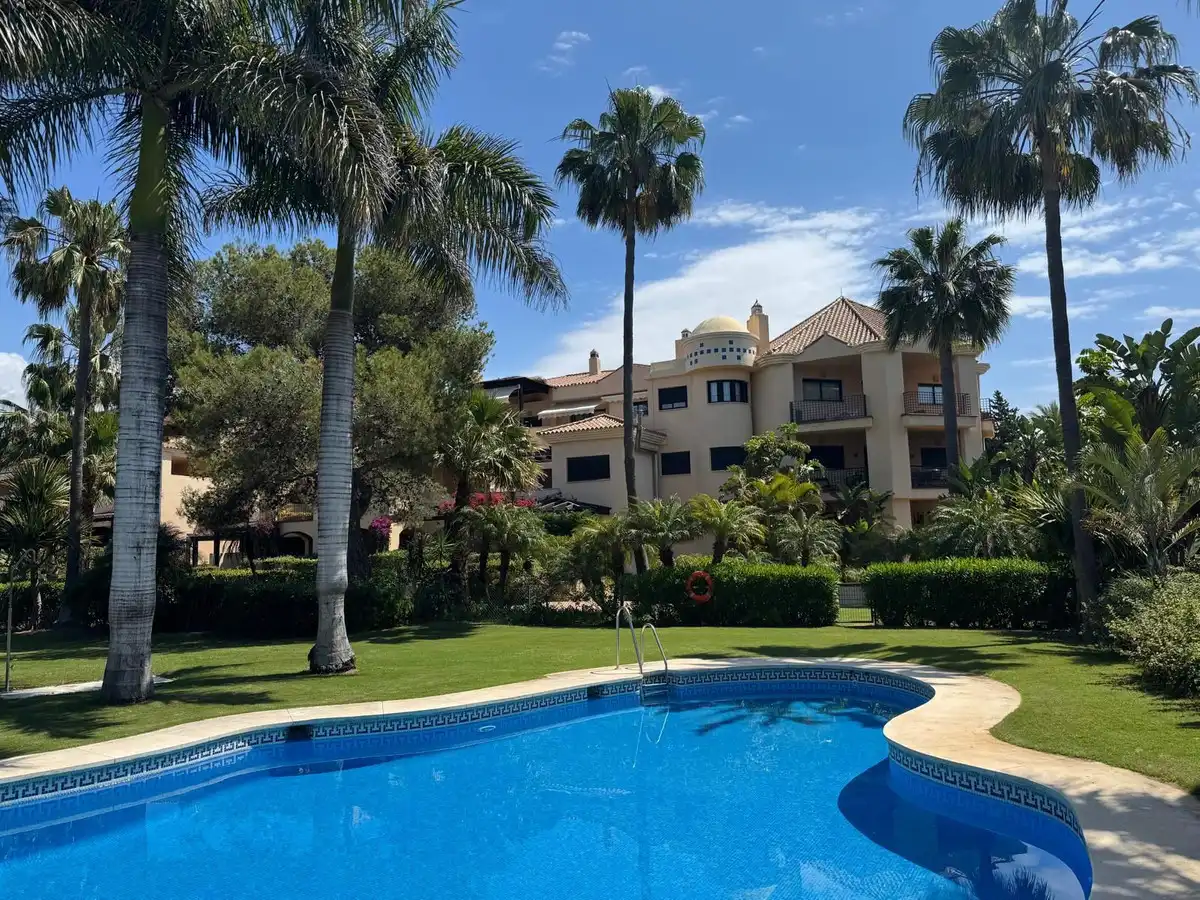 Wohnung mit Aufzug zum Verkauf in Nueva Andalucía