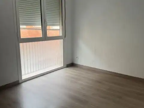 Schlafzimmer von Wohnung zur Miete in Centre