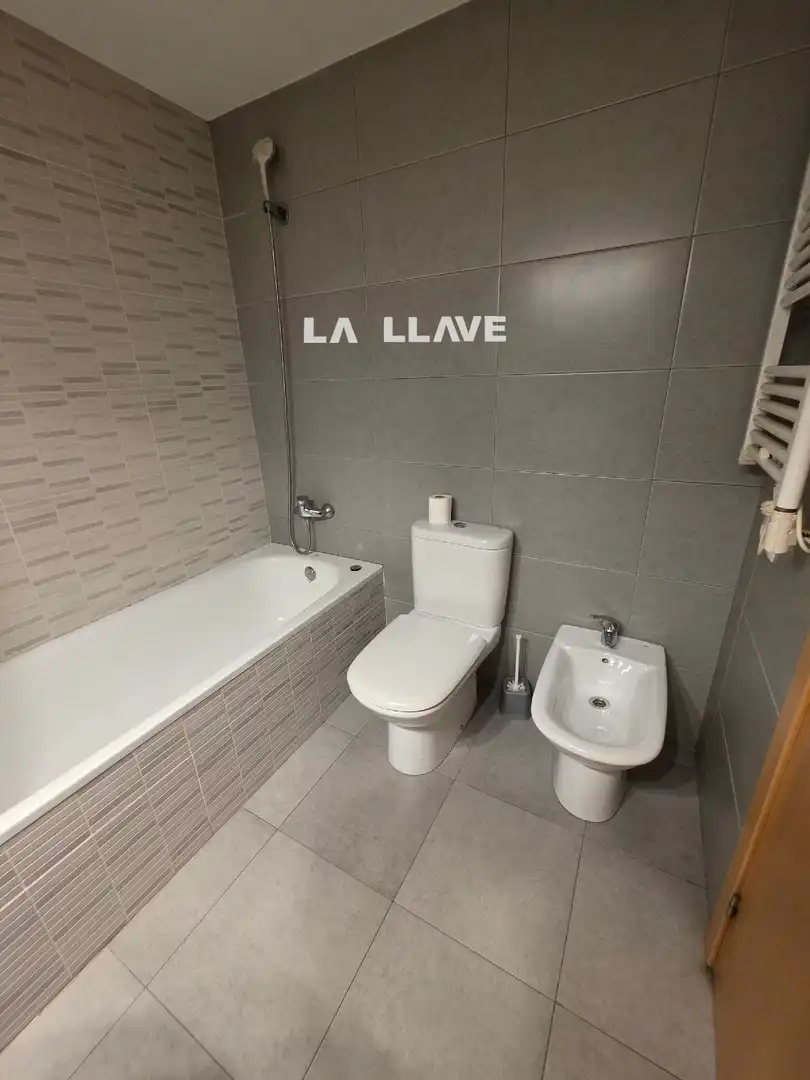 Baño de Piso en venta en Blanes con Calefacción y Terraza