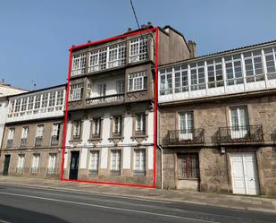 Vista exterior de Edifici en venda en Santiago de Compostela 