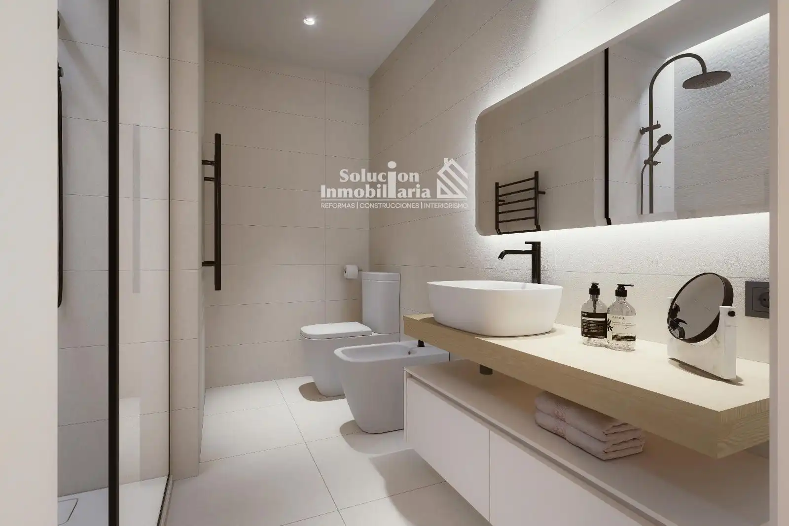 Baño de Apartamento en venta en Salamanca con Calefacción y Trastero