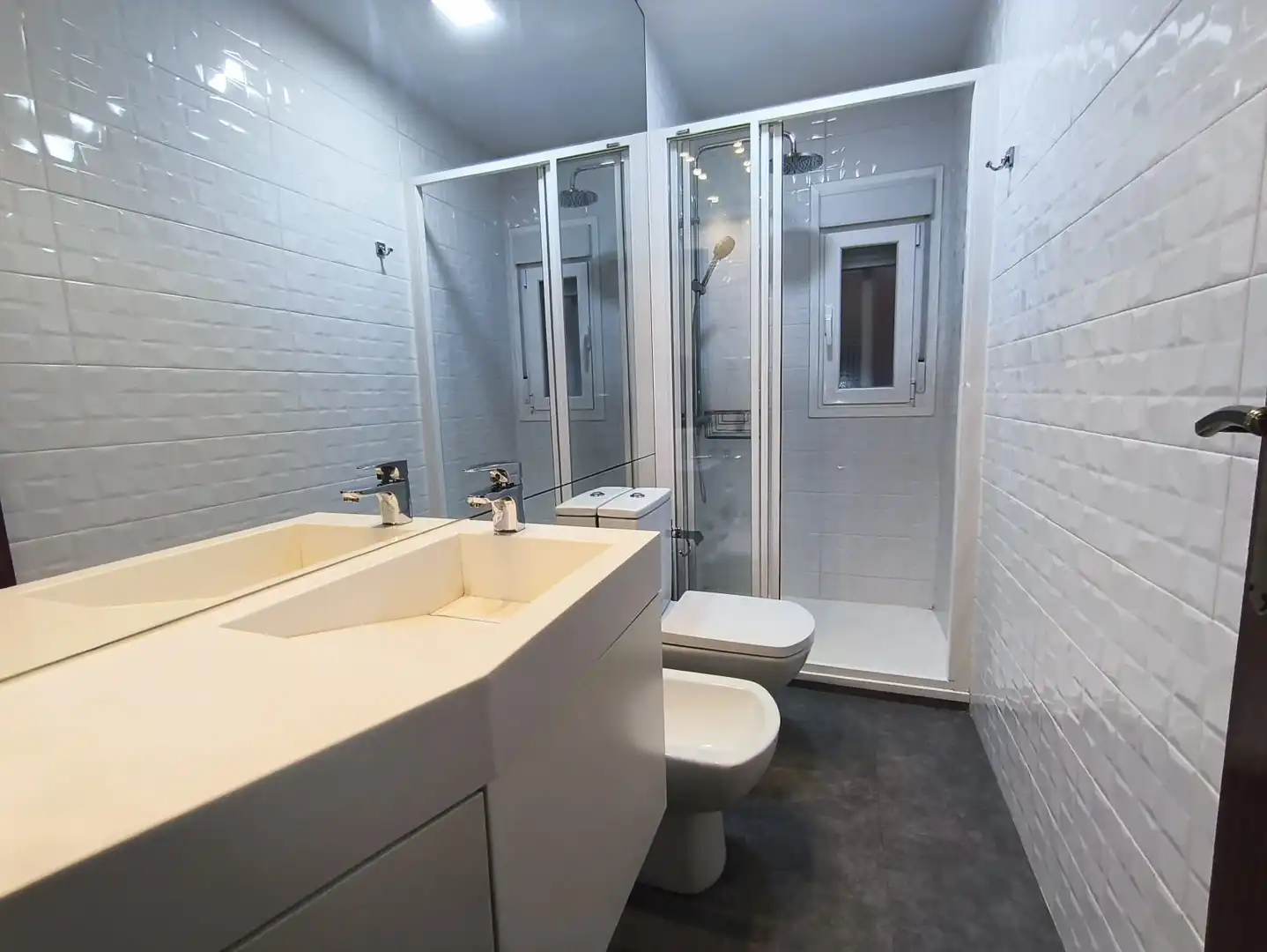 Badezimmer von Wohnung zur untervermieten in Leganés mit Heizung, Möbliert und Waschmaschine