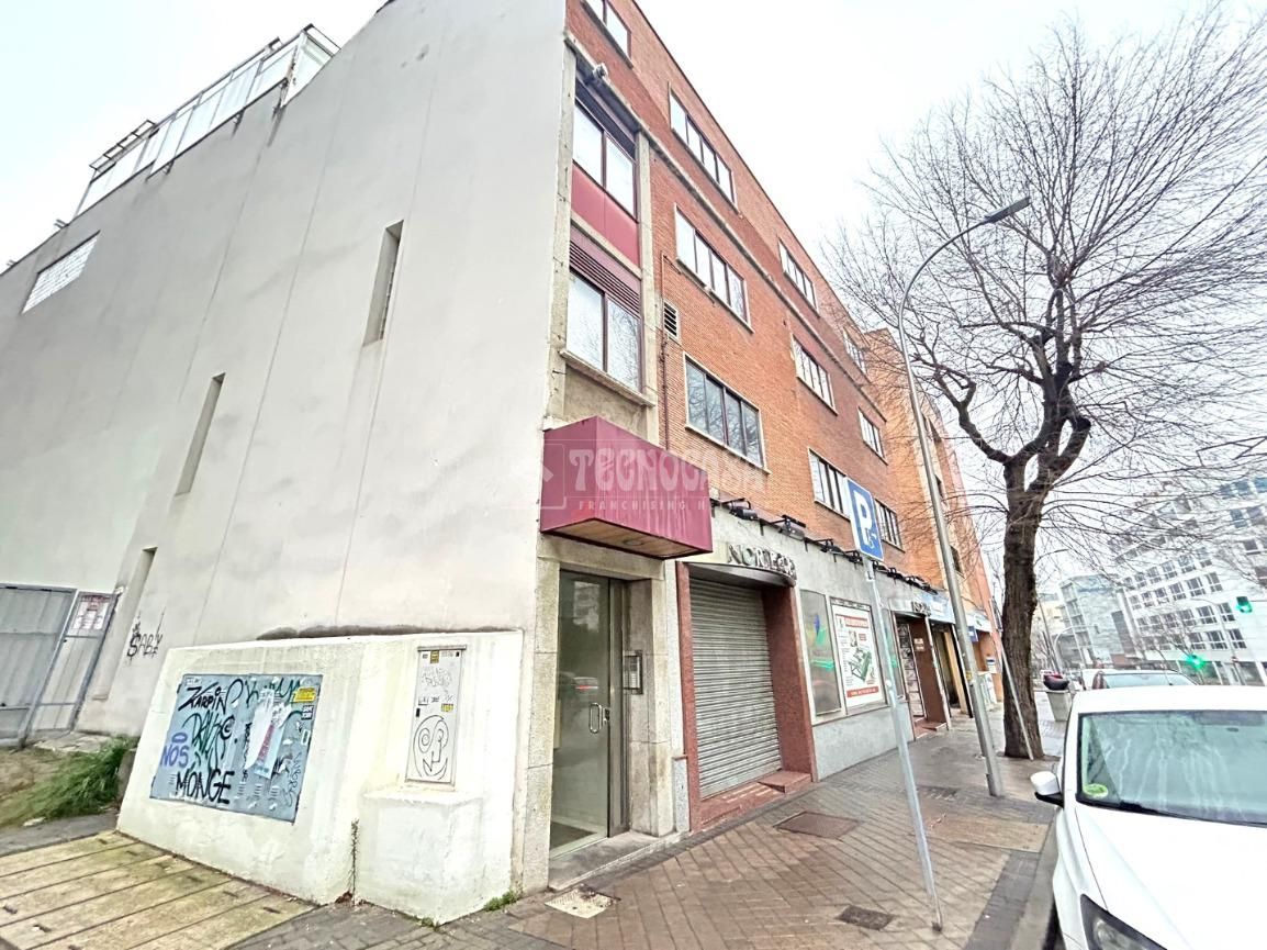 Exterior view of Loft for sale in  Madrid Capital  with Air Conditioner