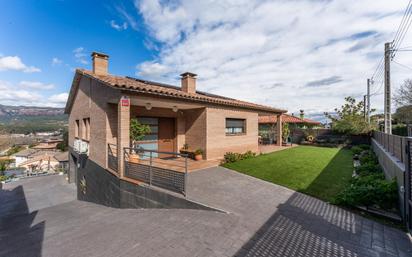 Vista exterior de Casa o xalet en venda en Bigues i Riells amb Aire condicionat, Terrassa i Balcó