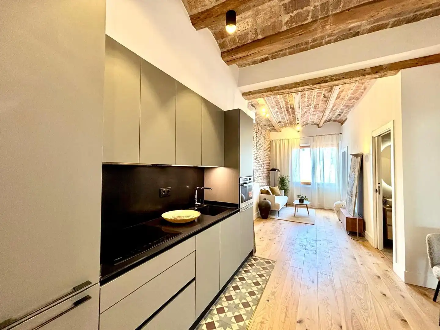 Küche von Wohnung zum Verkauf in Barcelona mit Klimaanlage, Terrasse und Alarm