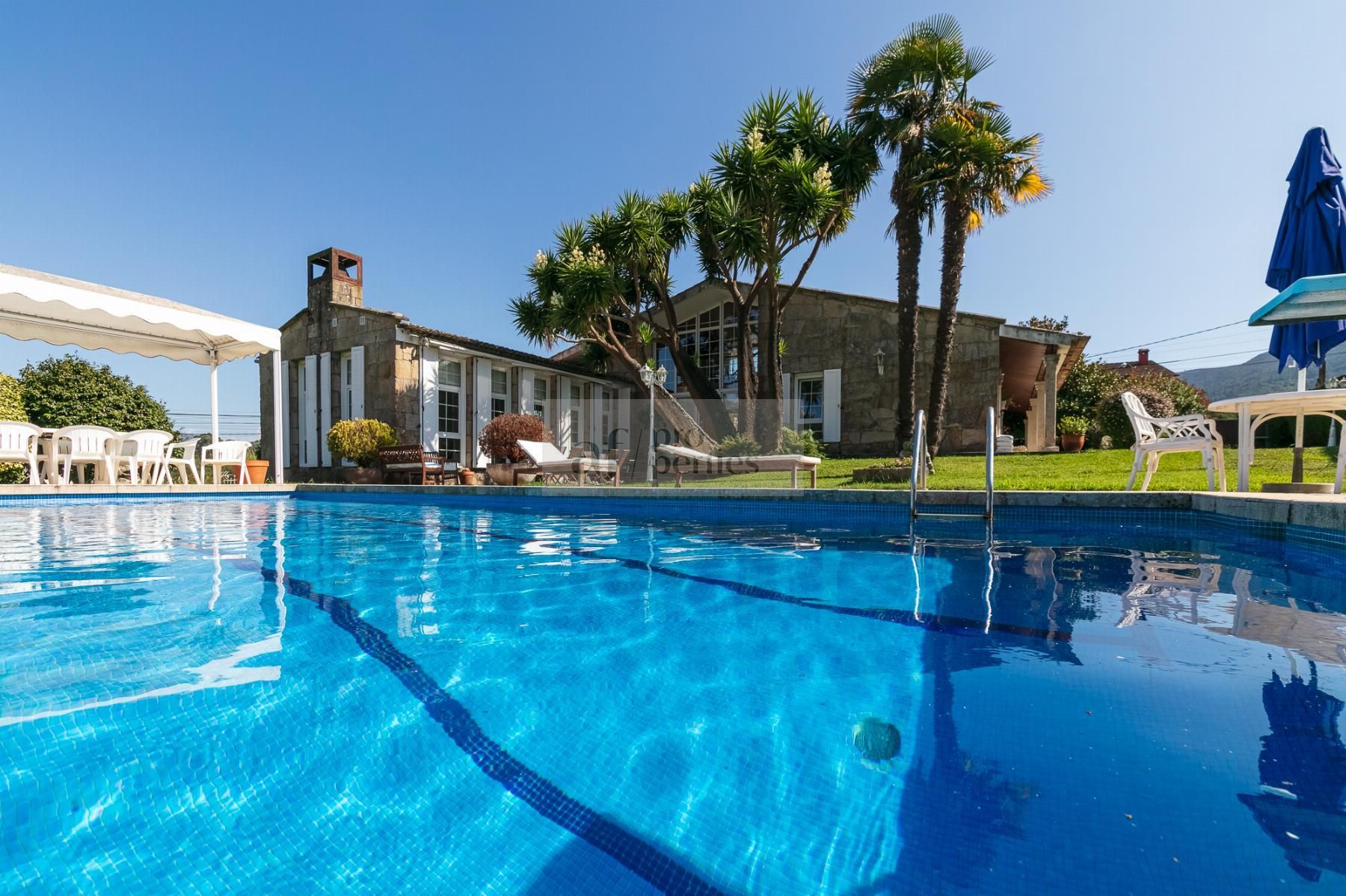 House or chalet for sale in Benito Farina, Baiona