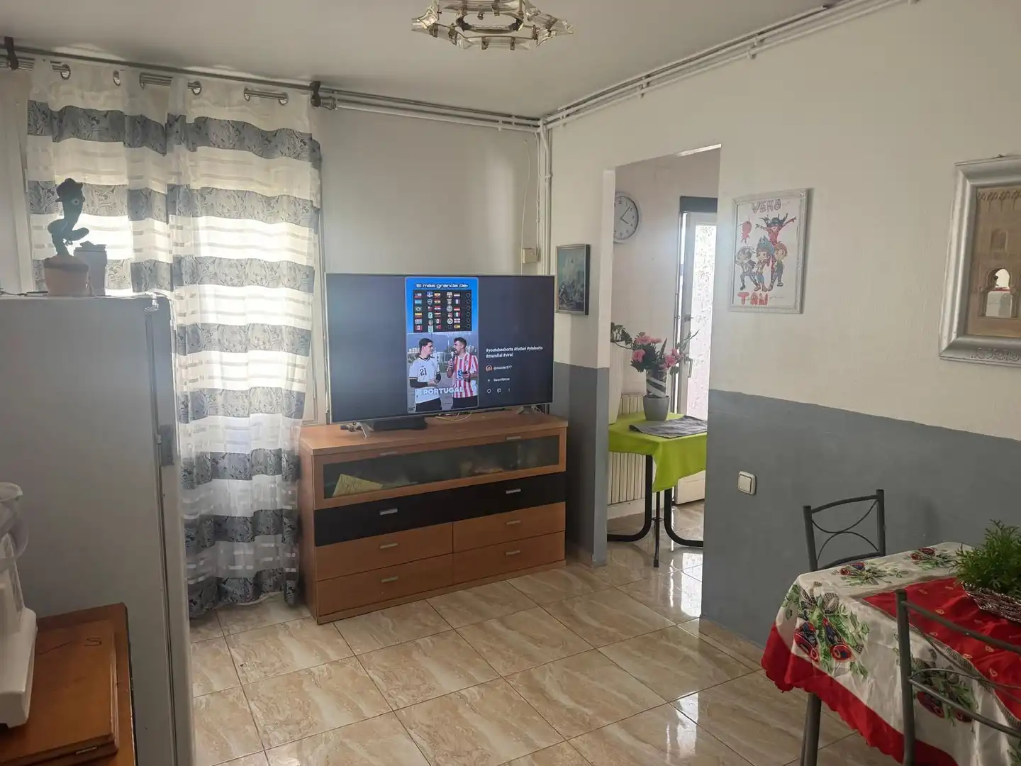 Sala d'estar de Àtic en venda en Salt amb Calefacció i Terrassa