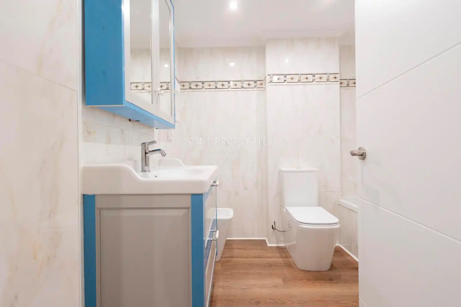 Baño de Piso en venta en Valencia con Aire acondicionado, Calefacción y Parquet